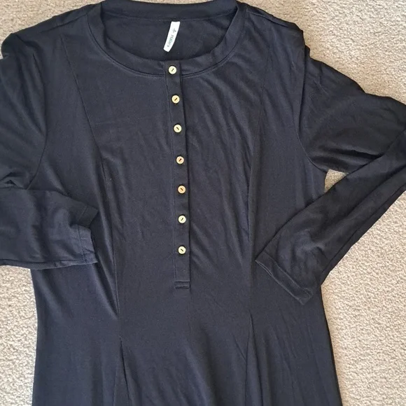 LARGE. HALARA HENLEY LONG SLEEVED MAXI DRESS - Picture 5 of 9